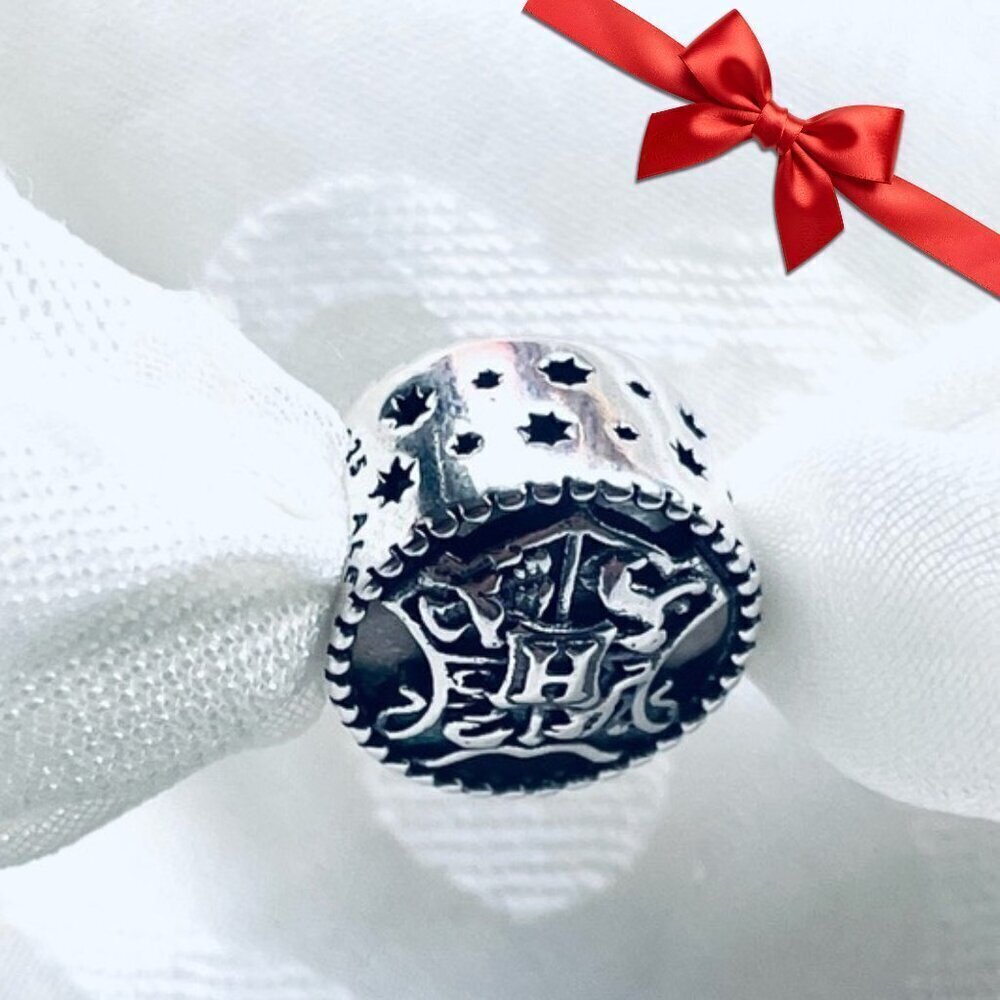 🏰 NWOT Hogwarts School Charm – Harry Potter ✨